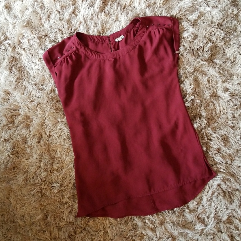 EYESHADOW M wine red stud detail top